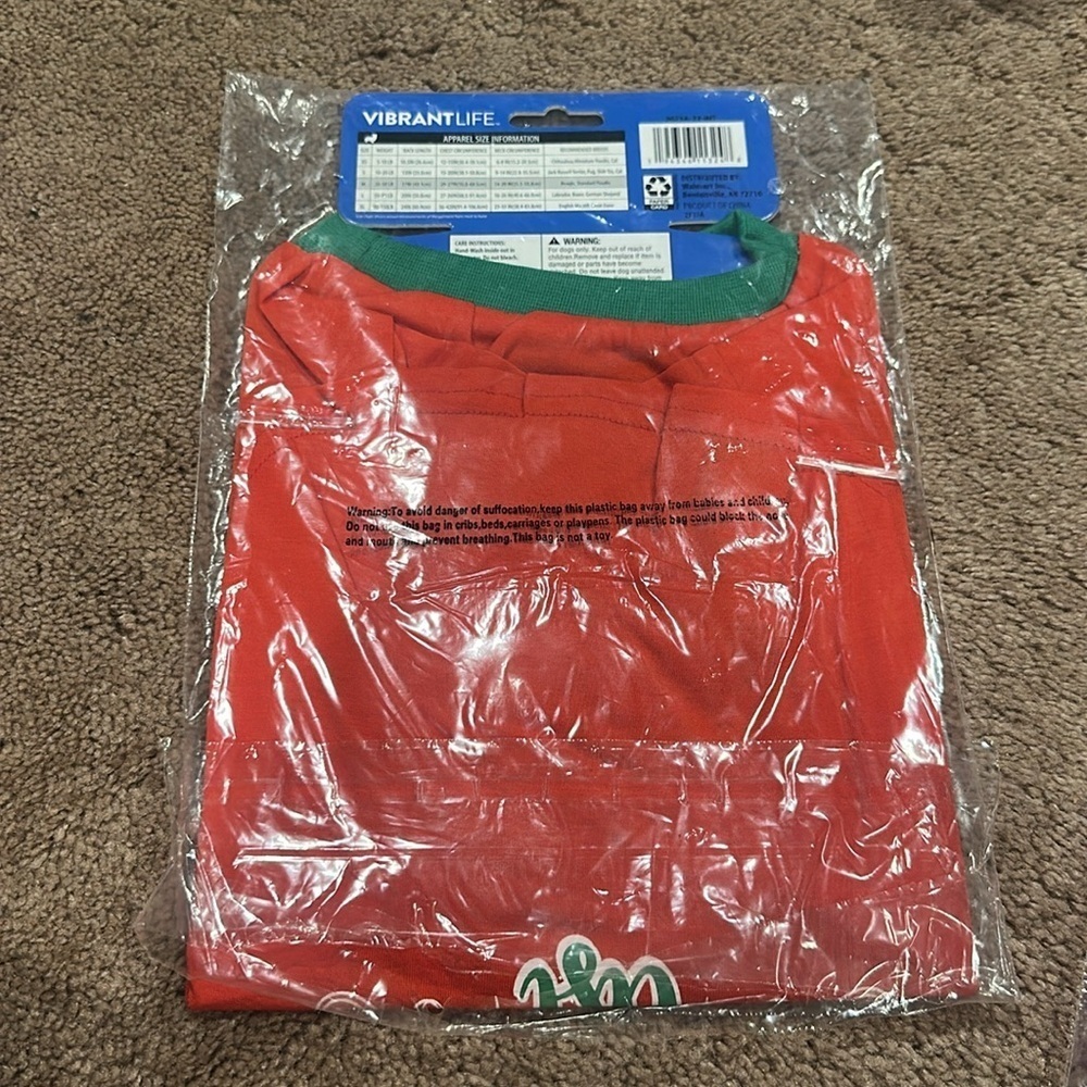 ❤️🆕Vibrant Life Holiday Most Likely to Be on The Naughty List Dog T-Shirt Medium - Picture 8 of 8